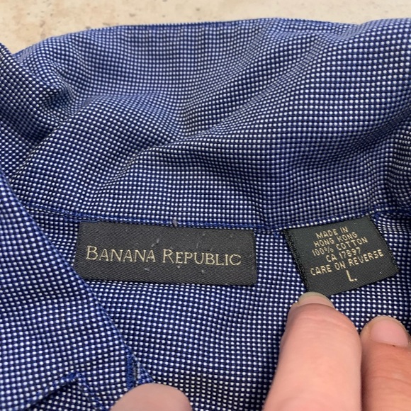 Banana Republic Blue and White Button-Down Shirt Large - Picture 2 of 7